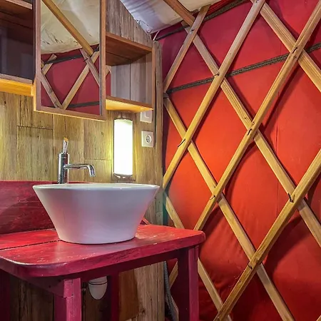 Yourte Cantal Holiday home *