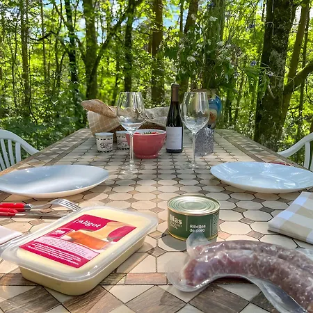 Holiday home Yourte Cantal